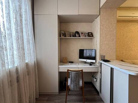 4-комнатная квартира, 100 м², Azadlıq Prospekti: 215 000 ₼ 4