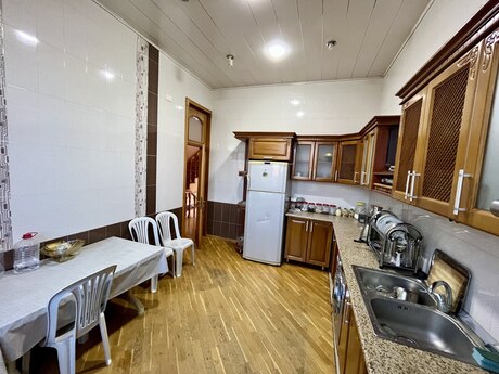 12 otaqlı həyət evi, 360 m², Bakıxanov: 300 000 ₼ 5