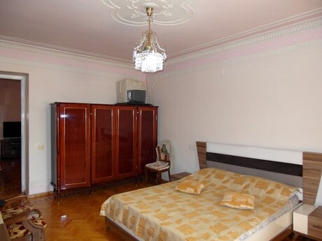 2 otaqlı mənzil, 60 m², 28 May: 230 000 ₼ 5