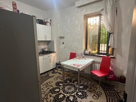 5 otaqlı həyət evi, 200 m², Azadlıq Prospekti: 160 000 ₼ 5
