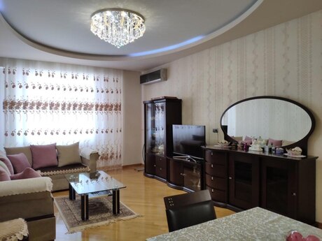 Memar Əcəmidə 4 otaqlı yeni tikili mənzil kirayə verilir, 175 m², 900 AZN/ay, şəkil 2 / 12