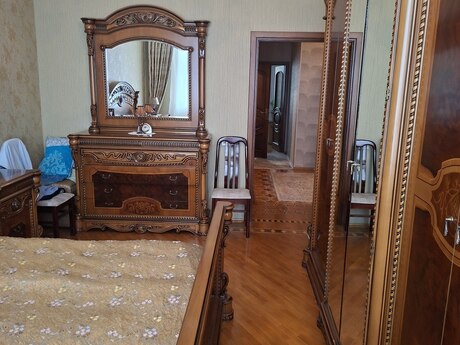 4 otaq · 146 m² · 8/12 mərtəbə, Azadlıq Prospekti