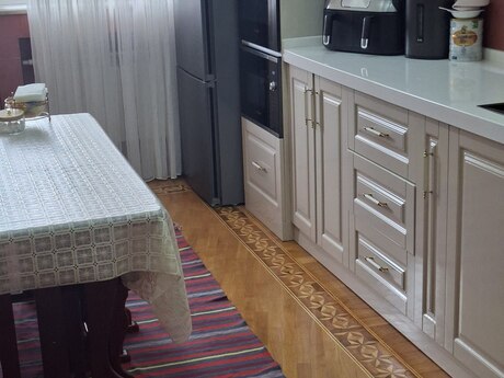 4-room apartment, 146 m², Azadlıq Prospekti: 440 000 ₼ 2