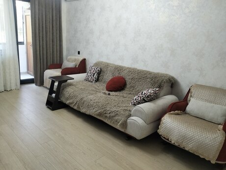 4-комнатная квартира, 100 м², İnşaatçılar: 253 000 ₼ 2