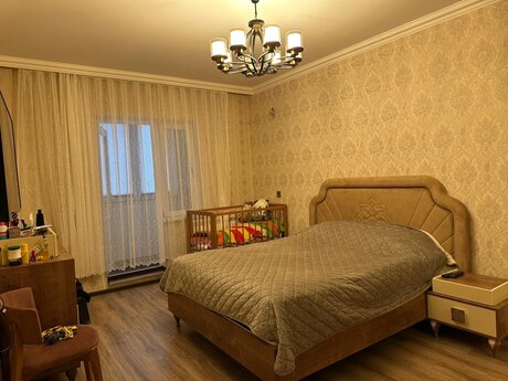 3-room apartment, 80 m², 8 Noyabr: 228 000 ₼ 4