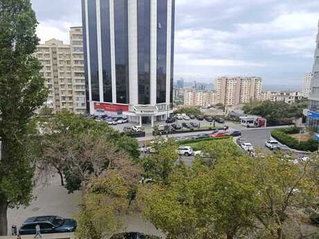 1 otaq · 22 m² · 4/5 mərtəbə, Elmlər Akademiyası