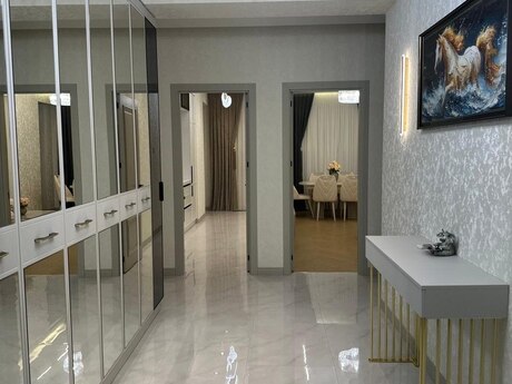 3 otaqlı mənzil, 108 m², 28 May: 430 000 ₼ 3