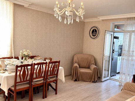 Elan №6422703 - Bakı, Xalqlar Dostluğu m., 2 otaqlı, 60 m², 3/5 mərtəbə
