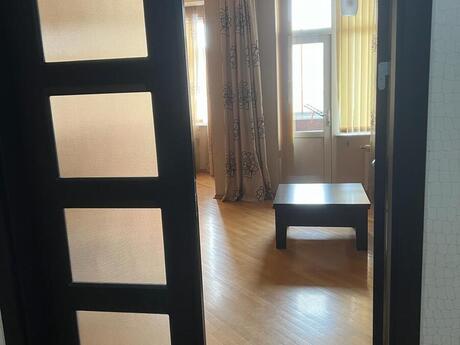3 otaq · 135 m² · 7/16 mərtəbə, Azadlıq Prospekti