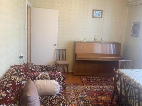 Elan №6422829 - Bakı, Memar Əcəmi m., 2 otaqlı, 65 m², 4/5 mərtəbə