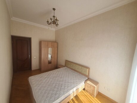 Аренда: 3-комнатная квартира, 80 м², Nəriman Nərimanov: 800 ₼/мес 2