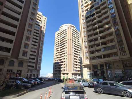 3 otaqlı mənzil, 138 m², 20 Yanvar: 310 000 ₼ 2