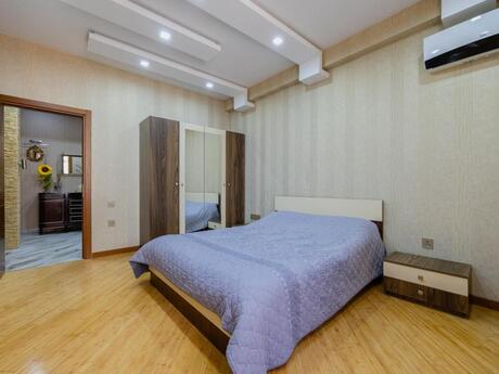 Elan №6422905 - Bakı, Şah İsmayıl Xətai m., 3 otaqlı, 90 m², 16/18 mərtəbə
