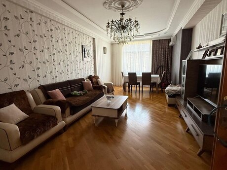 Kirayə 3 otaqlı mənzil, 130 m², Memar Əcəmi: 850 ₼/ay 3