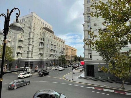Elan №6422943 - Bakı, Sahil m., 2 otaqlı, 90 m², 4/5 mərtəbə