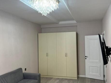 4 otaq · 130 m² · 13/17 mərtəbə, 28 May