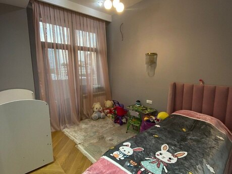 Kirayə 3 otaqlı mənzil, 130 m², Nərimanov: 1 300 ₼/ay 3