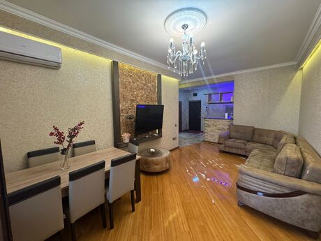 Elan №6423275 - Bakı, Gənclik m., 2 otaqlı, 68 m², 16/18 mərtəbə