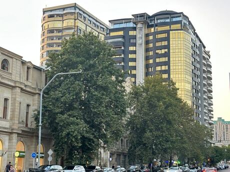 Kirayə 3 otaqlı mənzil, 143 m², Nizami: 1 400 ₼/ay 4