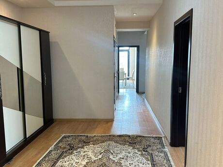 Kirayə 3 otaqlı mənzil, 143 m², Nizami: 1 400 ₼/ay 2