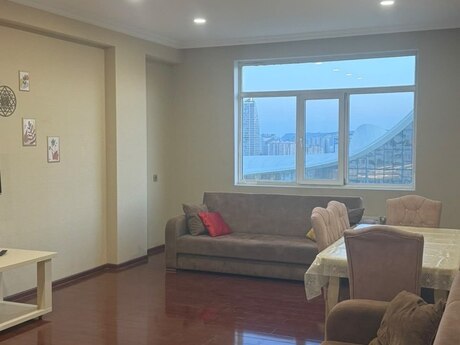 Kirayə 3 otaqlı mənzil, 130 m², Nəriman Nərimanov: 1 300 ₼/ay 2