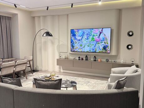 Elan №6423347 - Bakı, Ağ şəhər q., 3 otaqlı, 131 m², 4/7 mərtəbə