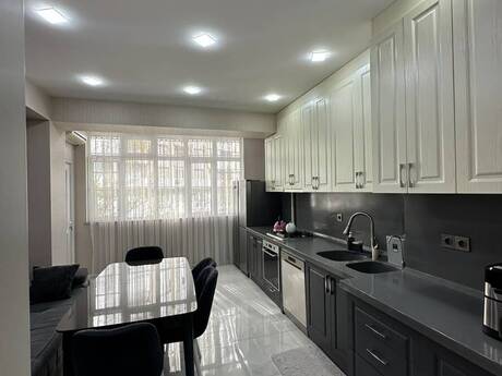 3 otaqlı mənzil, 125 m², 8 Noyabr: 318 000 ₼ 4