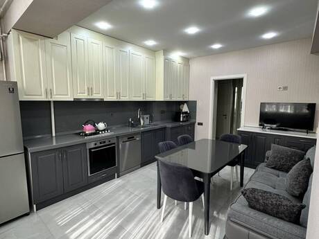 Elan №6423412 - Bakı, 8 Noyabr m., 3 otaqlı, 125 m², 5/11 mərtəbə