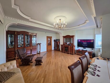 3 otaqlı mənzil, 137 m², Həzi Aslanov: 290 000 ₼ 2
