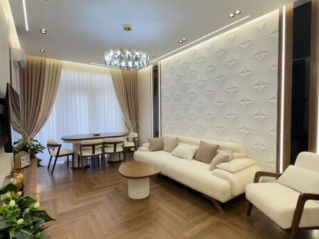 Elan №6423382 - Bakı, Memar Əcəmi m., 3 otaqlı, 130 m², 8/18 mərtəbə