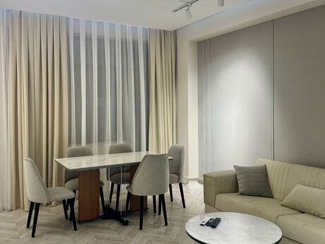 Kirayə 2 otaqlı mənzil, 90 m², 28 May: 1 600 ₼/ay 2