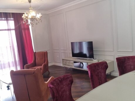 3 rooms · 150 m² · floor 24/27, 8 Noyabr