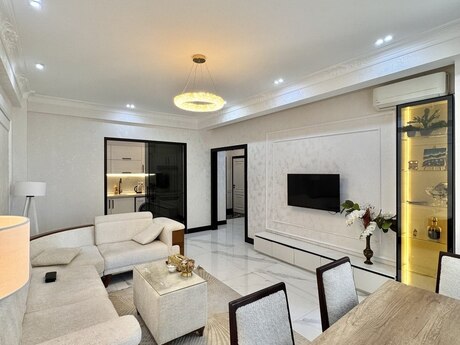 Elan №6423530 - Bakı, Şah İsmayıl Xətai m., 3 otaqlı, 93 m², 7/16 mərtəbə