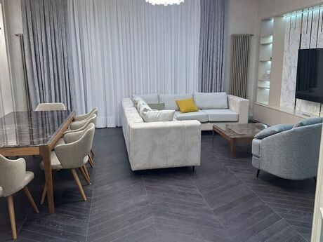 Kirayə 3 otaqlı mənzil, 180 m², 28 May: 3 500 ₼/ay 3