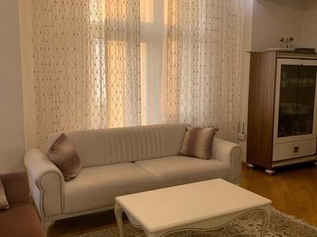 Аренда: 3-комнатная квартира, 113 м², Neftçilər: 1 000 ₼/мес 3