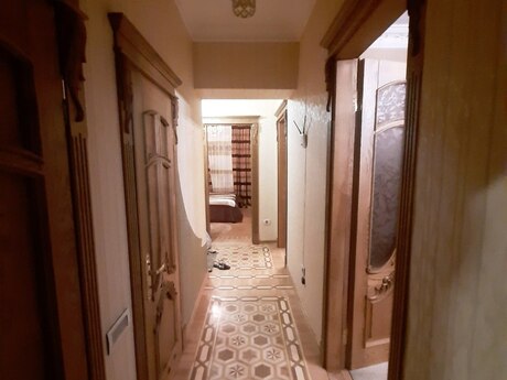 Kirayə 4 otaqlı mənzil, 100 m², Nəriman Nərimanov: 1 300 ₼/ay 3