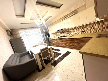4 otaqlı mənzil, 230 m², Nəsimi: 660 000 ₼ 4