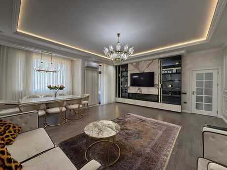 4 otaqlı mənzil, 130 m², İnşaatçılar: 340 000 ₼ 2