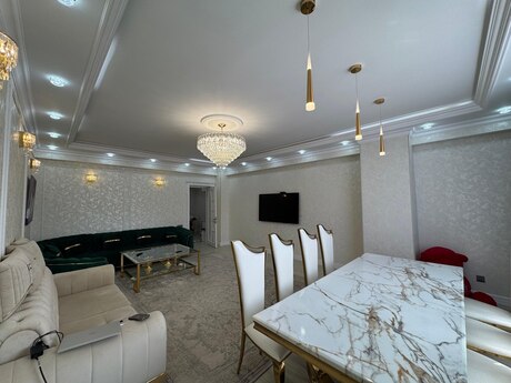 3 otaqlı mənzil, 150 m², Nizami: 550 000 ₼ 2