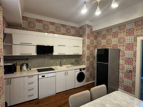 4-room apartment for rent, 150 m², Ağ şəhər: 1 799 ₼/mo 5
