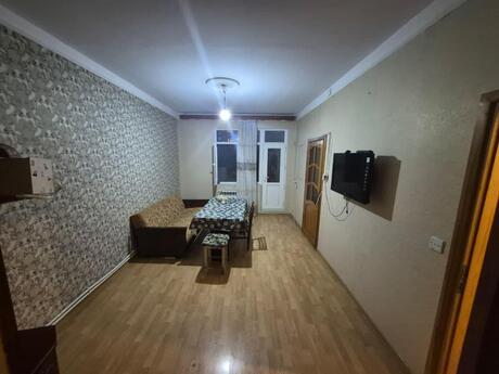 Elan №6423791 - Bakı, Bakıxanov q., 2 otaqlı, 60 m², 4/5 mərtəbə