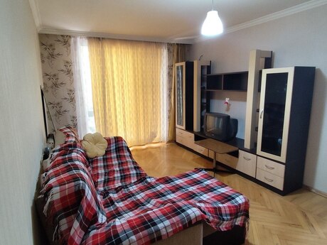 Elan №6423839 - Bakı, Elmlər Akademiyası m., 2 otaqlı, 55 m², 4/5 mərtəbə
