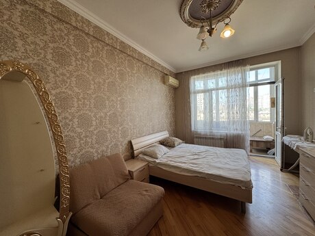 Kirayə 3 otaqlı mənzil, 100 m², İnşaatçılar: 1 000 ₼/ay 4