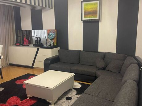Elan №6423855 - Bakı, Elmlər Akademiyası m., 3 otaqlı, 82 m², 4/9 mərtəbə