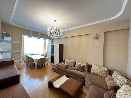 3 otaqlı mənzil, 110 m², İnşaatçılar: 295 000 ₼ 2
