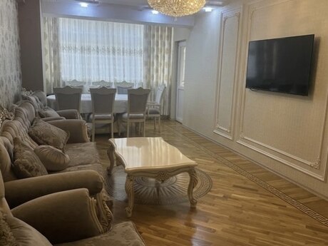 3 otaqlı mənzil, 130 m², Nəriman Nərimanov: 320 000 ₼ 2