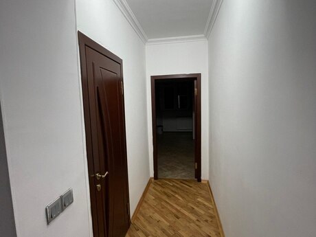 Kirayə 3 otaqlı mənzil, 200 m², İnşaatçılar: 800 ₼/ay 4