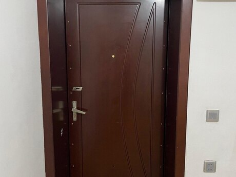 Kirayə 3 otaqlı mənzil, 200 m², İnşaatçılar: 800 ₼/ay 3