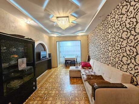 3 otaqlı mənzil, 85 m², 8-ci mikrorayon: 240 000 ₼ 5