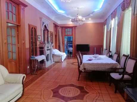 Elan №6424259 - Bakı, Nizami m., 6 otaqlı, 220 m², 2/3 mərtəbə